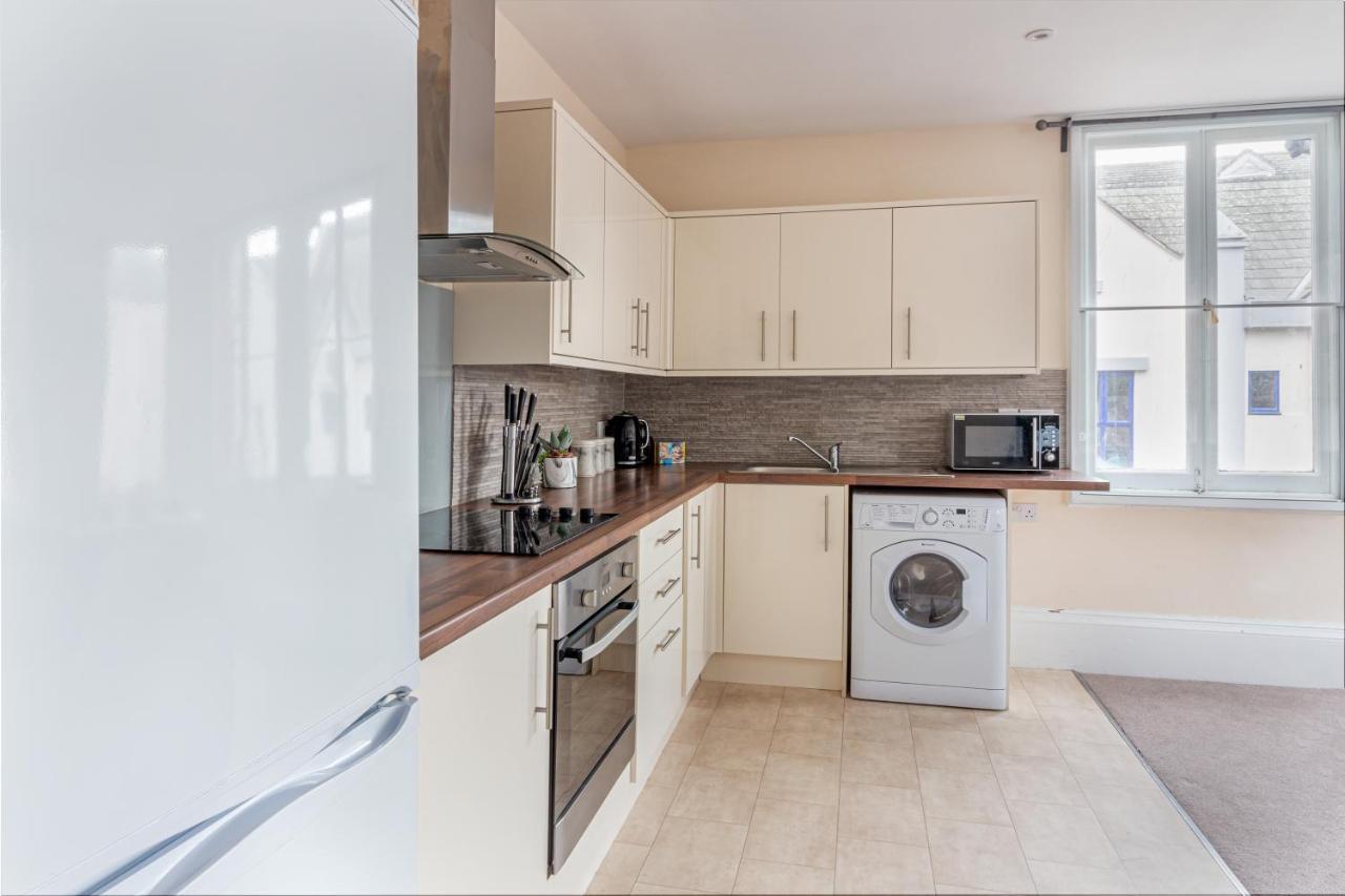 Guest Homes - Trinity Flat Worcester Bagian luar foto
